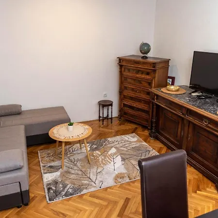 Sweet House Parlament Apartment