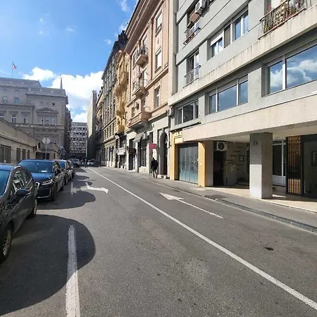 Sweet House Parlament 아파트 베오그라드